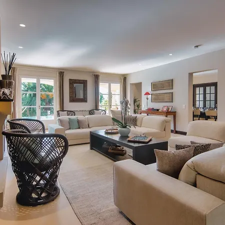 Villa Hollywood Luxe