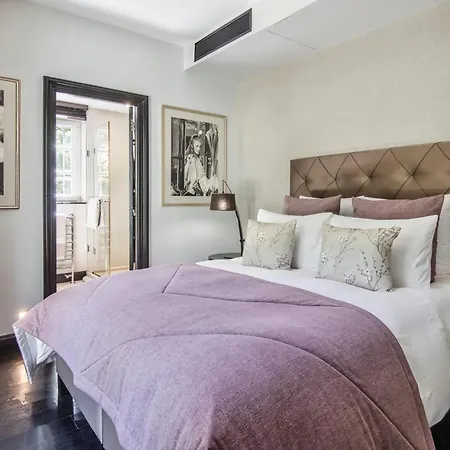 Villa Hollywood Luxe