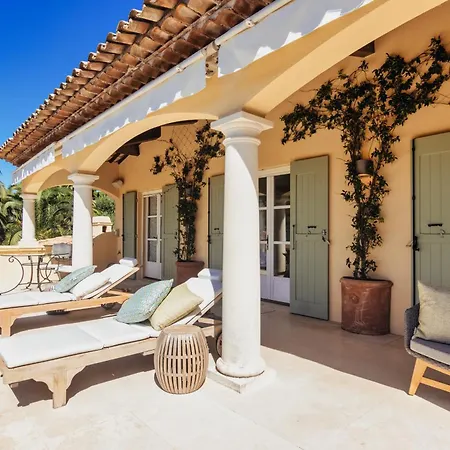 Villa Hollywood Luxe