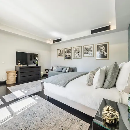 Hollywood Luxe Villa *