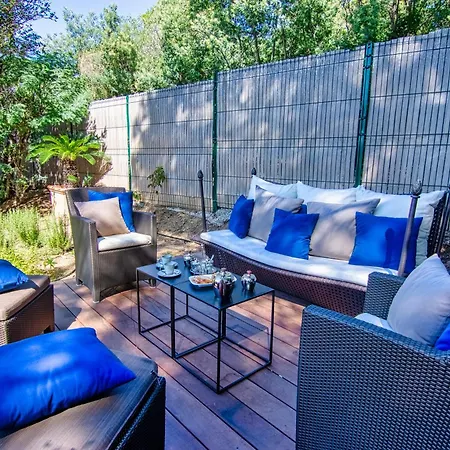 Hollywood Luxe * Saint-Tropez