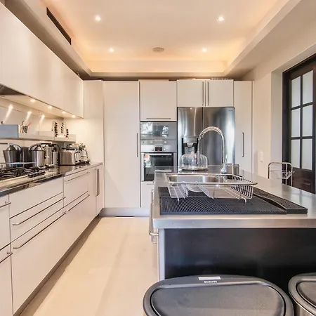Hollywood Luxe Villa